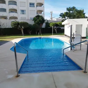 https://chalet-adosado-cerca-de-la-playa.1costadelsol.com